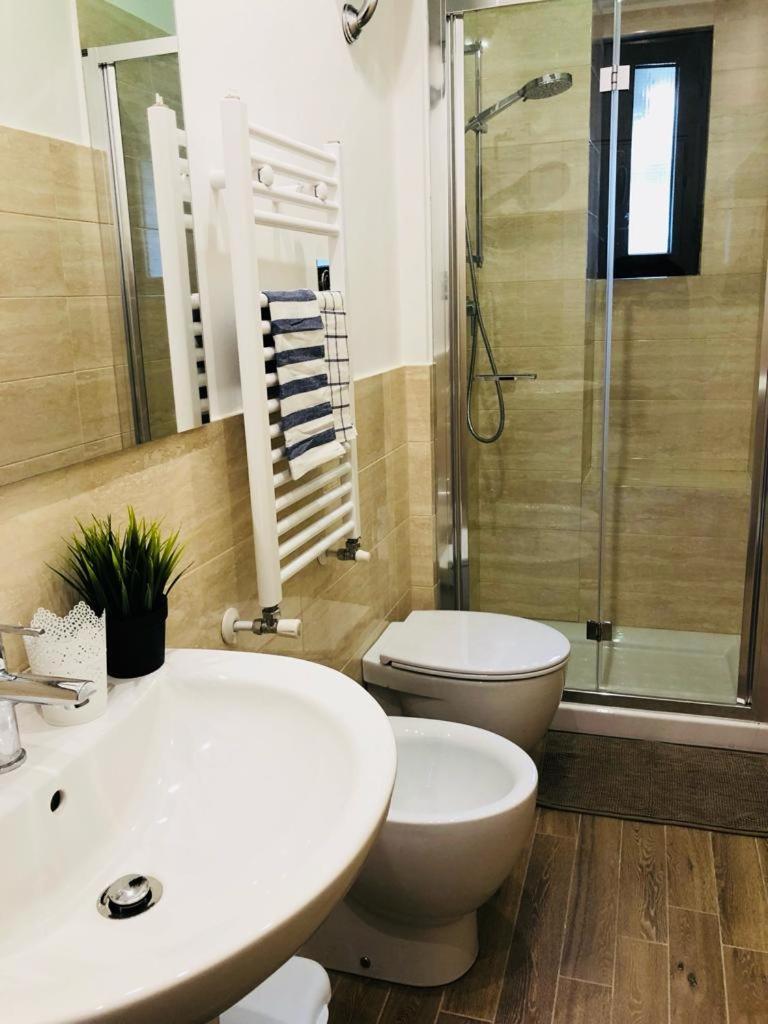 רומא White King Rooms מראה חיצוני תמונה