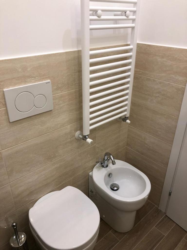 רומא White King Rooms מראה חיצוני תמונה